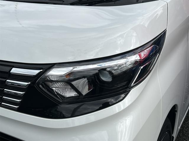 ルークス Ｘ　全周囲カメラ　両側スライド・片側電動　クリアランスソナー　衝突被害軽減システム　オートライト　ＬＥＤヘッドランプ　スマートキー　アイドリングストップ　電動格納ミラー　ベンチシート　ＣＶＴ（30枚目）