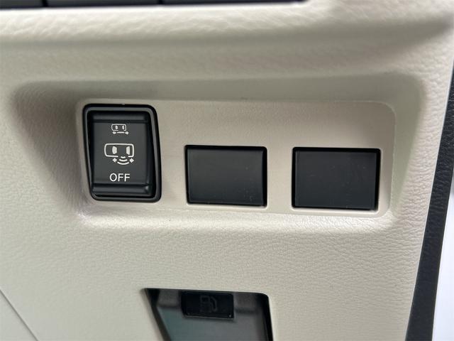 ルークス Ｘ　全周囲カメラ　両側スライド・片側電動　クリアランスソナー　衝突被害軽減システム　オートライト　ＬＥＤヘッドランプ　スマートキー　アイドリングストップ　電動格納ミラー　ベンチシート　ＣＶＴ（35枚目）