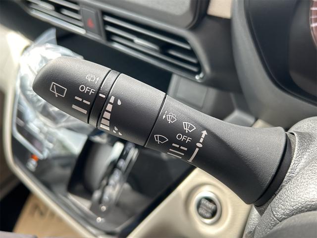 ルークス Ｘ　全周囲カメラ　両側スライド・片側電動　クリアランスソナー　衝突被害軽減システム　オートライト　ＬＥＤヘッドランプ　スマートキー　アイドリングストップ　電動格納ミラー　ベンチシート　ＣＶＴ（47枚目）