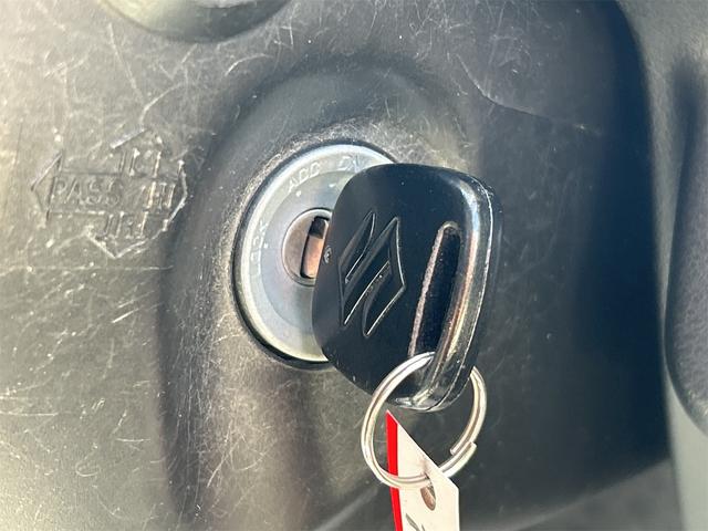 アルト F ETC ナビ TV キーレスエントリー AT 盗難防止システム ABS ESC CD 衝突安全ボディ エアコン パワーステアリング パワーウィンドウ 運転席エアバッグ 助手席エアバッグ(9枚目)