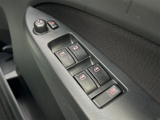 ステラ カスタムR ETC オートライト HID スマートキー アイドリングストップ 電動格納ミラー ベンチシート CVT 盗難防止システム ABS CD USB アルミホイール 衝突安全ボディ エアコン(10枚目)