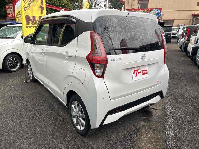 デイズ Ｘ　全周囲カメラ　ナビ　ＴＶ　クリアランスソナー　衝突被害軽減システム　オートライト　スマートキー　アイドリングストップ　電動格納ミラー　ベンチシート　ＣＶＴ　盗難防止システム　ＡＢＳ　ＥＳＣ　ＣＤ（13枚目）