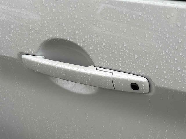 デイズ Ｘ　全周囲カメラ　ナビ　ＴＶ　クリアランスソナー　衝突被害軽減システム　オートライト　スマートキー　アイドリングストップ　電動格納ミラー　ベンチシート　ＣＶＴ　盗難防止システム　ＡＢＳ　ＥＳＣ　ＣＤ（25枚目）