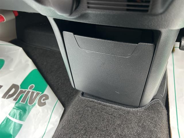 デイズ Ｘ　全周囲カメラ　ナビ　ＴＶ　クリアランスソナー　衝突被害軽減システム　オートライト　スマートキー　アイドリングストップ　電動格納ミラー　ベンチシート　ＣＶＴ　盗難防止システム　ＡＢＳ　ＥＳＣ　ＣＤ（42枚目）