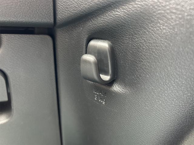 デイズ Ｘ　全周囲カメラ　ナビ　ＴＶ　クリアランスソナー　衝突被害軽減システム　オートライト　スマートキー　アイドリングストップ　電動格納ミラー　ベンチシート　ＣＶＴ　盗難防止システム　ＡＢＳ　ＥＳＣ　ＣＤ（44枚目）