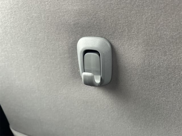 ムーヴキャンバス ストライプスＧ　バックカメラ　両側電動スライドドア　ＴＶ　クリアランスソナー　衝突被害軽減システム　オートライト　ＬＥＤヘッドランプ　スマートキー　アイドリングストップ　電動格納ミラー　シートヒーター　ベンチシート（54枚目）