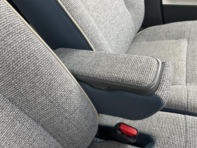 ムーヴキャンバス ストライプスＧ　バックカメラ　両側電動スライドドア　ＴＶ　クリアランスソナー　衝突被害軽減システム　オートライト　ＬＥＤヘッドランプ　スマートキー　アイドリングストップ　電動格納ミラー　シートヒーター　ベンチシート（57枚目）