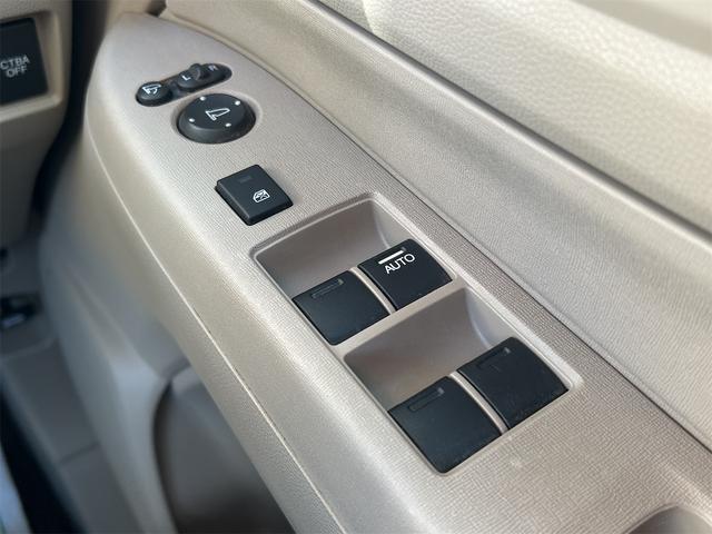 N-WGN G・ターボパッケージ ETC 衝突被害軽減システム オートライト HID スマートキー アイドリングストップ 電動格納ミラー ベンチシート CVT 盗難防止システム ABS ESC CD(27枚目)