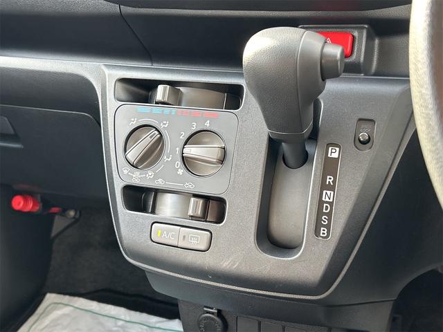 ミライース L SAIII ドライブレコーダー ナビ クリアランスソナー 衝突被害軽減システム オートマチックハイビーム アイドリングストップ CVT 盗難防止システム ABS ESC USB ミュージックプレイヤー接続可(7枚目)