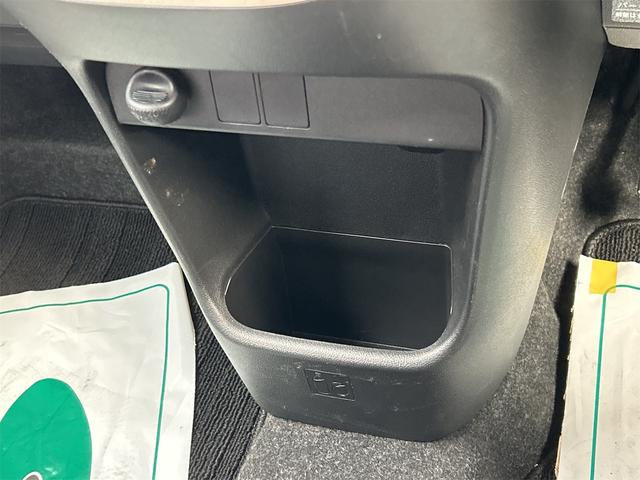 ムーヴキャンバス Ｇメイクアップ　ＳＡＩＩ　ＥＴＣ　バックカメラ　両側電動スライドドア　ナビ　ＴＶ　レーンアシスト　衝突被害軽減システム　オートライト　ＬＥＤヘッドランプ　スマートキー　アイドリングストップ　電動格納ミラー　ベンチシート　ＣＶＴ（41枚目）