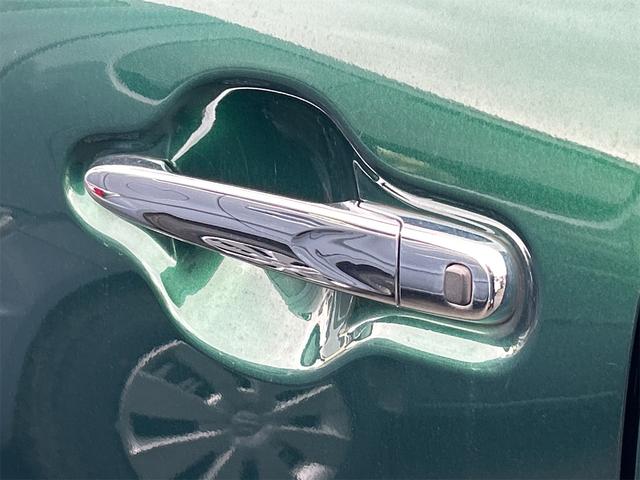 ピクシスジョイ Ｆ　Ｇ　ＳＡＩＩＩ　プライムコレクション　ＥＴＣ　バックカメラ　ナビ　ＴＶ　衝突被害軽減システム　オートマチックハイビーム　オートライト　ＬＥＤヘッドランプ　スマートキー　アイドリングストップ　電動格納ミラー　シートヒーター　ベンチシート（32枚目）