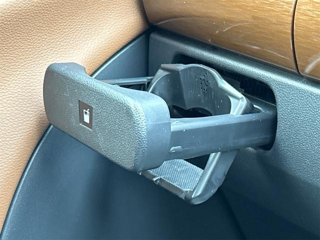 ピクシスジョイ Ｆ　Ｇ　ＳＡＩＩＩ　プライムコレクション　ＥＴＣ　バックカメラ　ナビ　ＴＶ　衝突被害軽減システム　オートマチックハイビーム　オートライト　ＬＥＤヘッドランプ　スマートキー　アイドリングストップ　電動格納ミラー　シートヒーター　ベンチシート（41枚目）