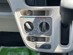 気温に合わせて直感的に操作することで、車内をいつでも快適に保てます。 6