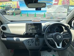 運転者にとっては日々使用することとなる運転席です。運転席が快適だと運転に集中することができますね。 2