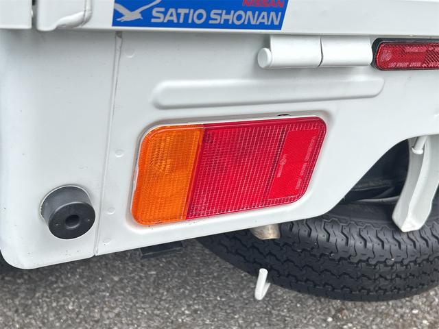 ＮＴ１００クリッパートラック ＤＸ　ＭＴ　ＥＴＣ　オートライト　ＥＳＣ　エアコン　パワーステアリング　運転席エアバッグ　助手席エアバッグ（9枚目）