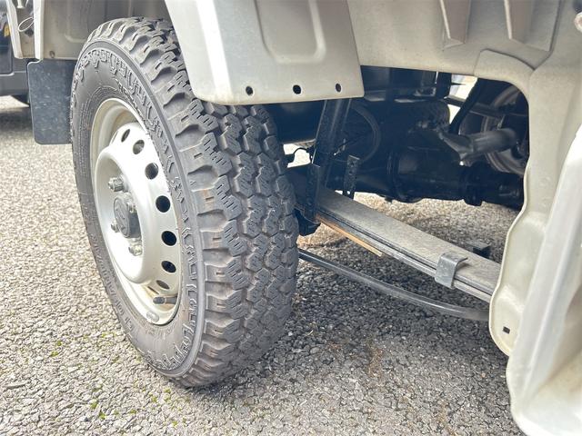 キャリイトラック ＫＣエアコン・パワステ　４ＷＤ　軽トラック　ＭＴ　エアコン　パワーステアリング　運転席エアバッグ（10枚目）