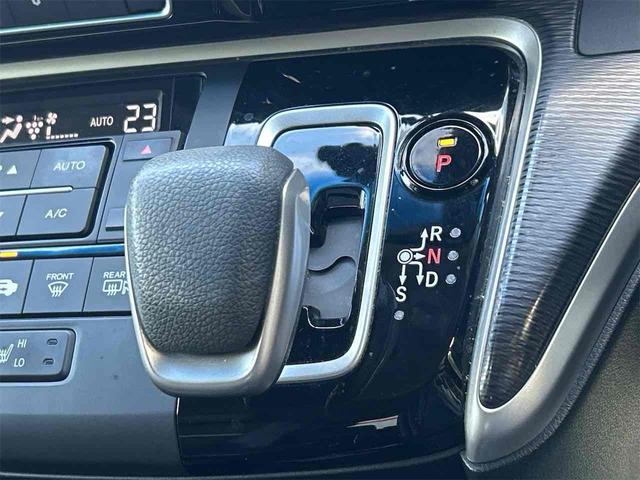 ステップワゴンスパーダ スパーダハイブリッド　Ｇ・ＥＸ　ホンダセンシング　ドライブレコーダー　ＥＴＣ　全周囲カメラ　ナビ　ＴＶ　オートクルーズコントロール　レーンアシスト　衝突被害軽減システム　両側電動スライドドア　オートライト　ＬＥＤヘッドランプ　電動リアゲート（8枚目）