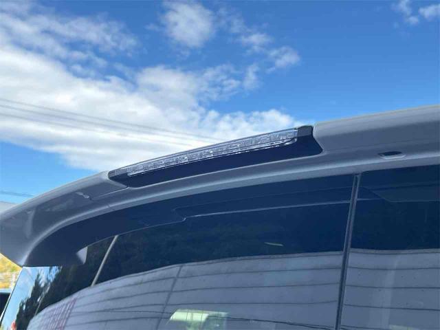 ステップワゴンスパーダ スパーダハイブリッド　Ｇ・ＥＸ　ホンダセンシング　ドライブレコーダー　ＥＴＣ　全周囲カメラ　ナビ　ＴＶ　オートクルーズコントロール　レーンアシスト　衝突被害軽減システム　両側電動スライドドア　オートライト　ＬＥＤヘッドランプ　電動リアゲート（21枚目）