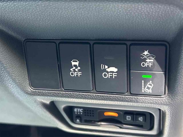 ステップワゴンスパーダ スパーダハイブリッド　Ｇ・ＥＸ　ホンダセンシング　ドライブレコーダー　ＥＴＣ　全周囲カメラ　ナビ　ＴＶ　オートクルーズコントロール　レーンアシスト　衝突被害軽減システム　両側電動スライドドア　オートライト　ＬＥＤヘッドランプ　電動リアゲート（44枚目）