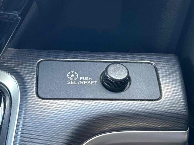 ステップワゴンスパーダ スパーダハイブリッド　Ｇ・ＥＸ　ホンダセンシング　ドライブレコーダー　ＥＴＣ　全周囲カメラ　ナビ　ＴＶ　オートクルーズコントロール　レーンアシスト　衝突被害軽減システム　両側電動スライドドア　オートライト　ＬＥＤヘッドランプ　電動リアゲート（51枚目）