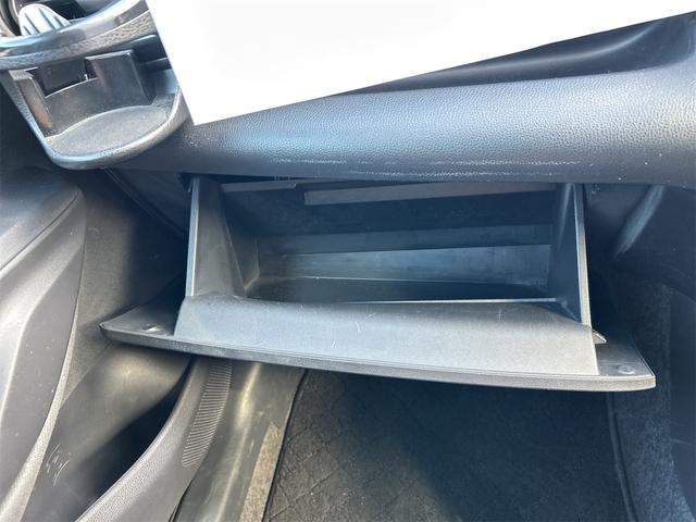 TOYOTA YARIS HYBRID G