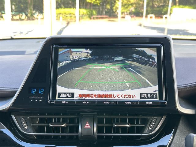 バックカメラも付いています。駐車の時に便利なのはもちろんの事、後方死角にいる子供たちに気が付くことができるので安心安全ですね