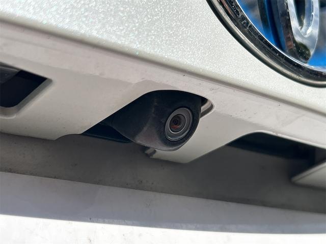 バックカメラ装備。駐車が苦手な方には欠かせません。