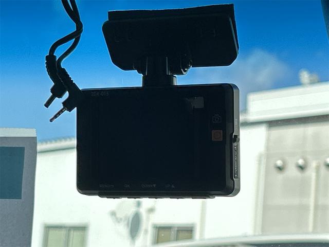 タント カスタムRS トップエディションリミテッドSAIII ドライブレコーダー ETC 全周囲カメラ 両側電動スライドドア ナビ TV 衝突被害軽減システム オートマチックハイビーム オートライト LEDヘッドランプ スマートキー(10枚目)