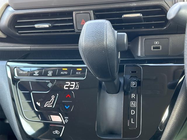 デイズ Ｘ　ドライブレコーダー　ＥＴＣ　バックカメラ　ナビ　ＴＶ　クリアランスソナー　衝突被害軽減システム　オートライト　スマートキー　アイドリングストップ　電動格納ミラー　ベンチシート　ＣＶＴ　盗難防止システム（7枚目）