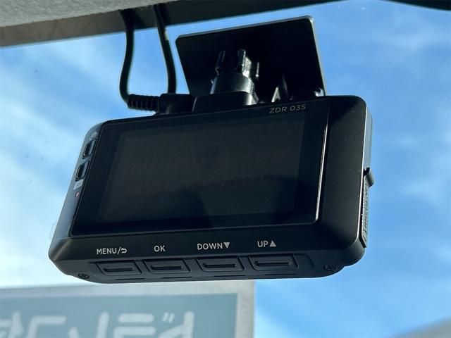 ステラ Ｇ　ドライブレコーダー　オートライト　スマートキー　アイドリングストップ　電動格納ミラー　ベンチシート　ＣＶＴ　盗難防止システム　ＡＢＳ　ＥＳＣ　アルミホイール　衝突安全ボディ　エアコン（11枚目）