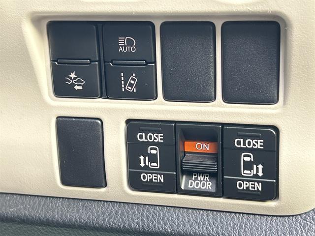 ノア Ｓｉ　ダブルバイビーＩＩ　ドライブレコーダー　バックカメラ　ＴＶ　オートクルーズコントロール　レーンアシスト　衝突被害軽減システム　両側電動スライドドア　オートマチックハイビーム　オートライト（10枚目）