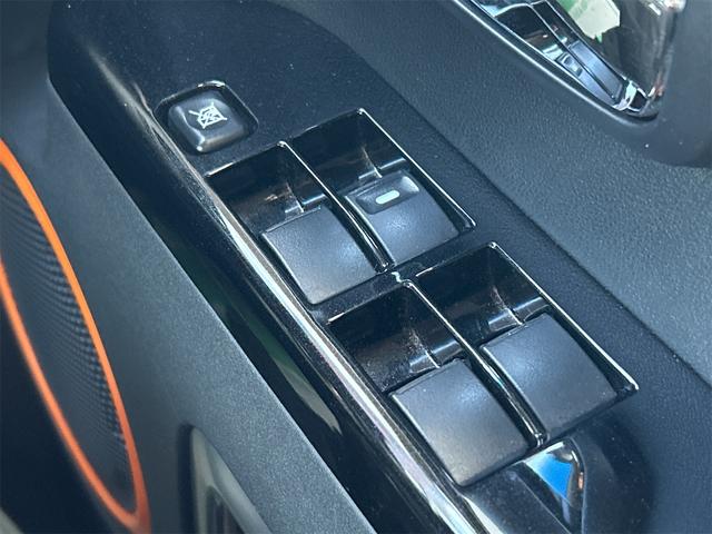 デリカＤ：５ アクティブギア　４ＷＤ　ドライブレコーダー　ＥＴＣ　バックカメラ　ナビ　ＴＶ　オートクルーズコントロール　両側電動スライドドア　オートライト　ＨＩＤ　スマートキー　電動格納ミラー　シートヒーター　後席モニター（11枚目）