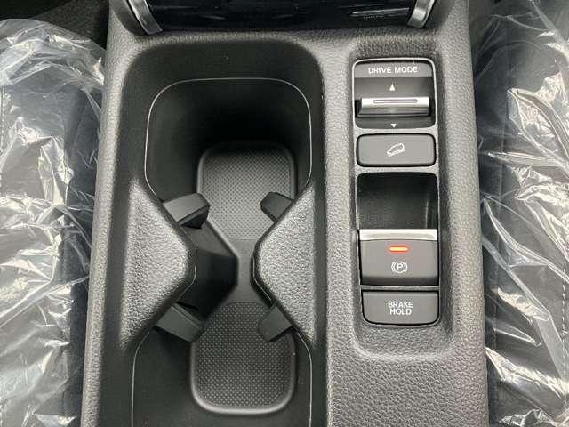 ヴェゼル e:HEV Z 登録済未使用車 CarPlay Bluetooth シートヒーター ETC2.0 バックカメラ フォグランプ ステアリングヒーター 追従クルーズコントロール 純正アルミホイール ブレーキホールド(24枚目)