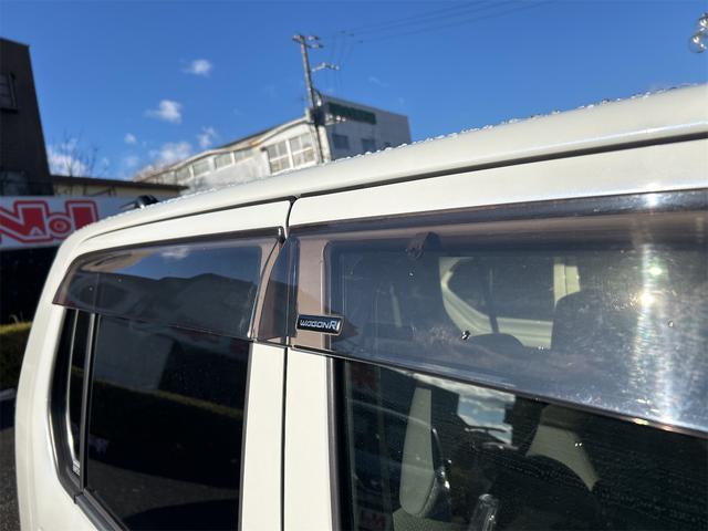 ワゴンＲ ＦＺ　ナビ　ＴＶ　衝突被害軽減システム　オートライト　スマートキー　アイドリングストップ　電動格納ミラー　シートヒーター　ベンチシート　ＣＶＴ　盗難防止システム　ＡＢＳ　ＥＳＣ　ＣＤ　Ｂｌｕｅｔｏｏｔｈ（31枚目）