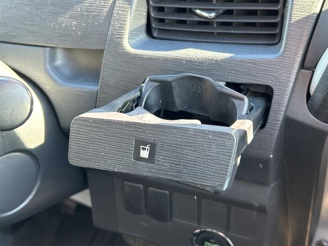 ムーヴ カスタム　Ｘリミテッド　ＥＴＣ　バックカメラ　ナビ　ＴＶ　ＨＩＤ　ＬＥＤヘッドランプ　スマートキー　アイドリングストップ　電動格納ミラー　ベンチシート　ＣＶＴ　盗難防止システム　ＡＢＳ　ＣＤ　ミュージックプレイヤー接続可（42枚目）