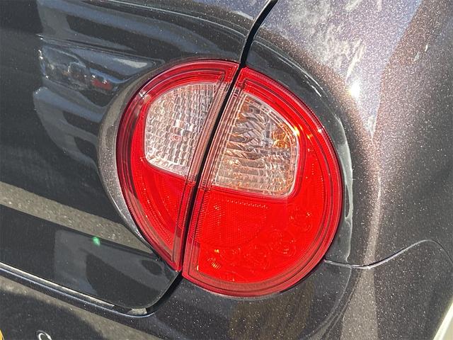 アルトラパン Ｇ　クリアランスソナー　レーンアシスト　衝突被害軽減システム　オートライト　スマートキー　アイドリングストップ　電動格納ミラー　シートヒーター　ベンチシート　ＣＶＴ　盗難防止システム　ＡＢＳ　ＥＳＣ（17枚目）