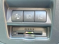今では必需品のＥＴＣも付いております。高速道路での出入りもスムーズ。渋滞緩和にもなりエコにも繋がります。 4