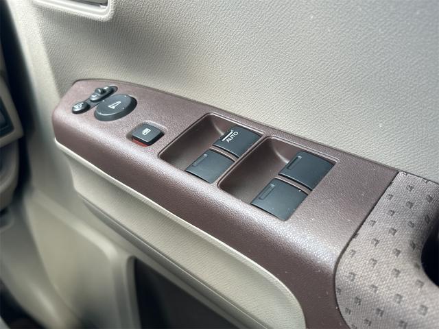 ライフ パステル バックカメラ キーレスエントリー 電動格納ミラー ベンチシート AT 盗難防止システム ABS CD ミュージックプレイヤー接続可 衝突安全ボディ エアコン パワーステアリング パワーウィンドウ(11枚目)