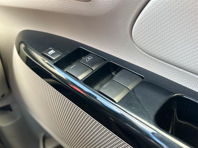 デイズ J バックカメラ ナビ TV キーレスエントリー ベンチシート CVT ABS CD USB ミュージックプレイヤー接続可 衝突安全ボディ エアコン パワーステアリング(11枚目)