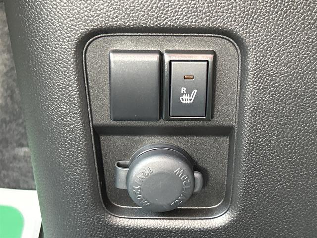 ワゴンR FX クリアランスソナー レーンアシスト 衝突被害軽減システム オートライト スマートキー 電動格納ミラー シートヒーター MT 盗難防止システム ABS ESC 衝突安全ボディ エアコン(5枚目)