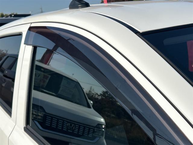 ミライース Ｘ　ＳＡＩＩＩ　ＥＴＣ　ナビ　クリアランスソナー　衝突被害軽減システム　ＬＥＤヘッドランプ　キーレスエントリー　アイドリングストップ　電動格納ミラー　ＣＶＴ　盗難防止システム　ＡＢＳ　ＥＳＣ　ＣＤ　ＵＳＢ（27枚目）