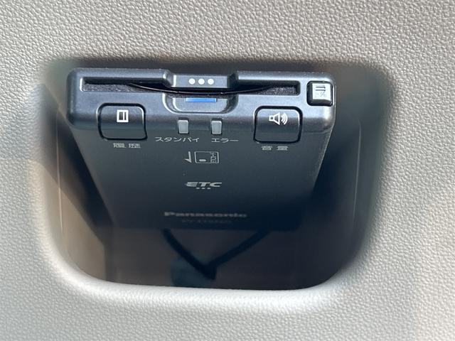 ムーヴ Ｘリミテッド　ＳＡＩＩＩ　ドライブレコーダー　ＥＴＣ　バックカメラ　衝突被害軽減システム　オートマチックハイビーム　オートライト　スマートキー　電動格納ミラー　ＣＶＴ　盗難防止システム　ＡＢＳ　ＥＳＣ　アルミホイール（8枚目）