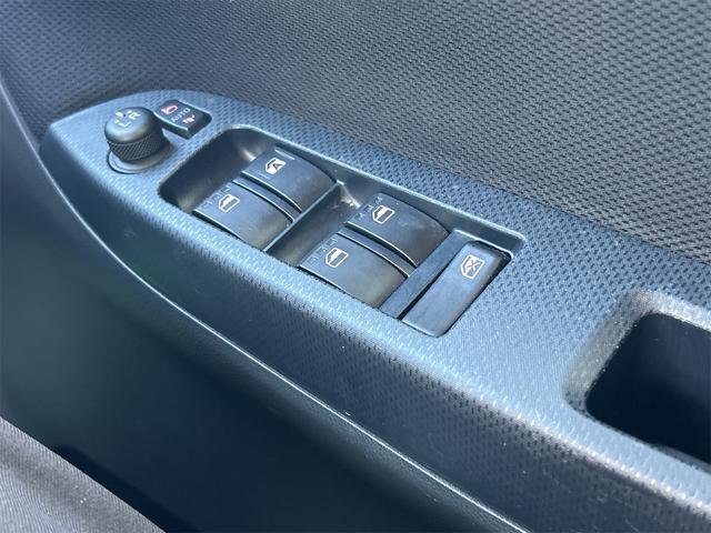 ムーヴ Ｘリミテッド　ＳＡＩＩＩ　ドライブレコーダー　ＥＴＣ　バックカメラ　衝突被害軽減システム　オートマチックハイビーム　オートライト　スマートキー　電動格納ミラー　ＣＶＴ　盗難防止システム　ＡＢＳ　ＥＳＣ　アルミホイール（9枚目）