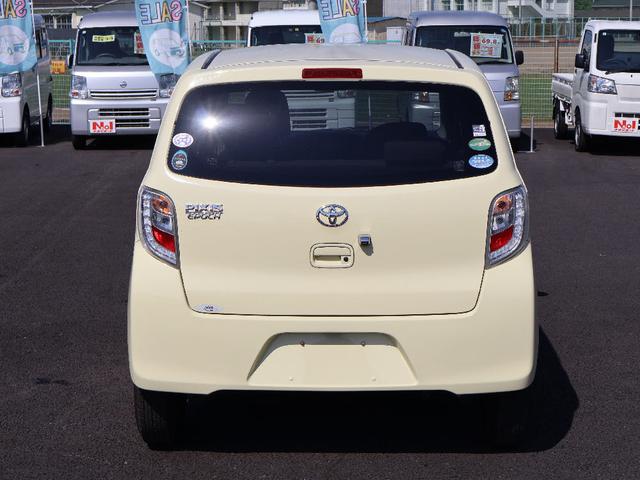 ピクシスエポック Ｇ　ＳＡ　フル装備　純正ナビゲーション　フルセグテレビ　Ｂｌｕｅｔｏｏｔｈ　ＣＤプレイヤー　ＥＴＣ１．０車載器　バックカメラ　サイドバイザー　フロアマット　キーフリーシステム　純正アルミホイール（9枚目）
