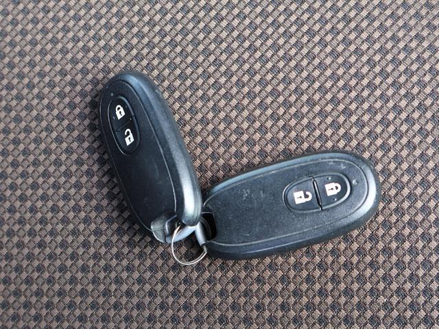 ＭＲワゴン Ｘ　フル装備　バックカメラ　ＣＤプレイヤー　キーフリーシステム　サイドバイザー　シートリフター　タッチパネルオーディオ　電動格納ミラー　スペアキー　オートエアコン　ラジオ（20枚目）