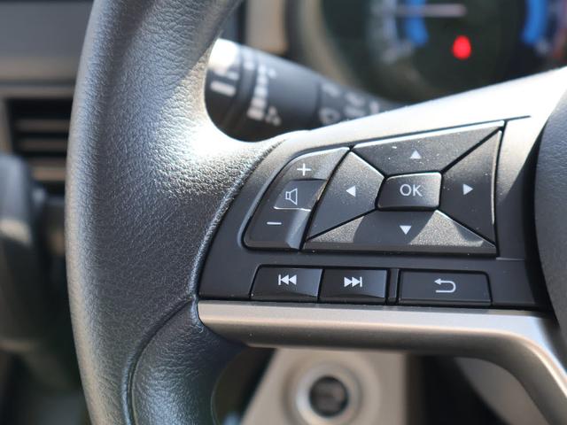 ステアリングスイッチがついています。