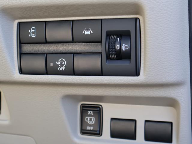 衝突軽減ブレーキがついています。