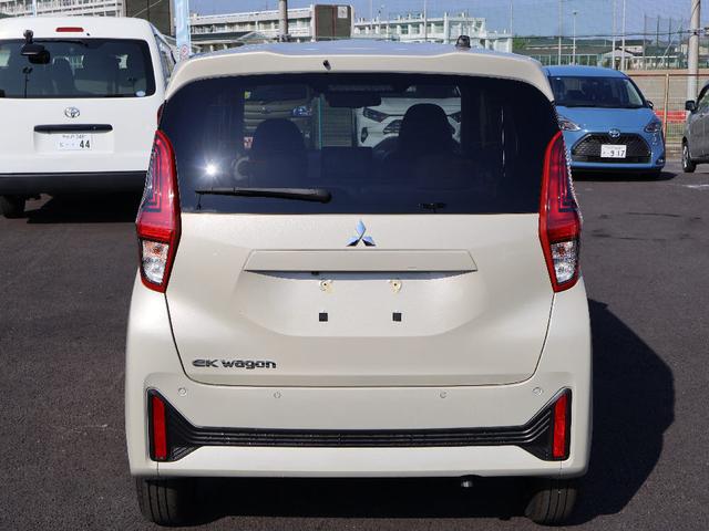 eKワゴン M フル装備 純正ナビゲーションフルセグテレビ Bluetooth ETC2.0車載キーレスエントリー 衝突軽減ブレーキ オートライトシステム シートリフター 電動格納ミラー 純正フロアマットバックカメラ(9枚目)