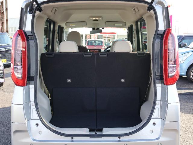 後ろの座席を倒せば自転車を積むことも可能です。