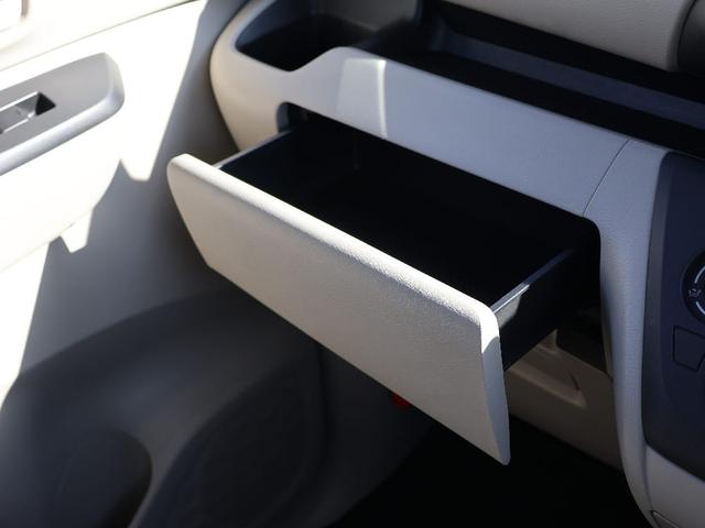 細々した収納が沢山あります。